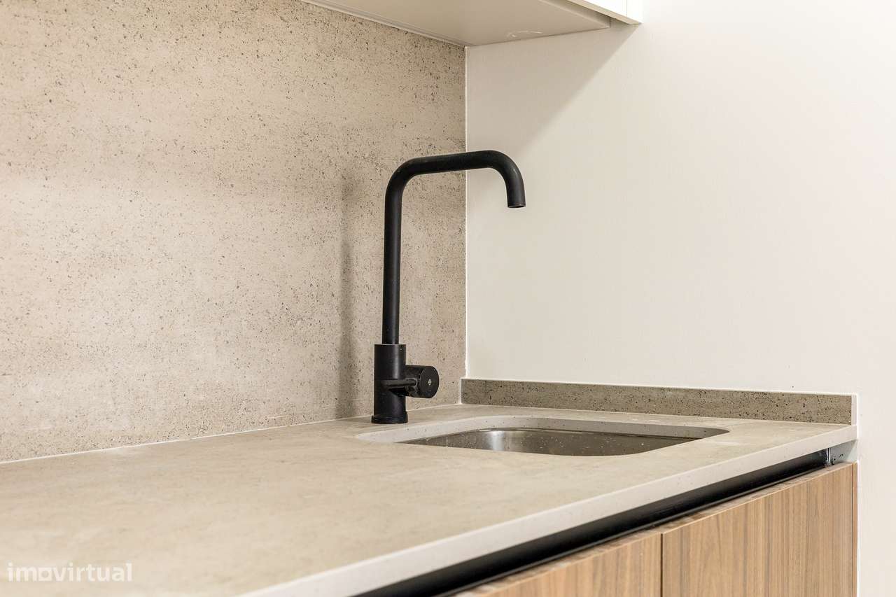 Moradia T1  totalmente renovada | Nova Construção-8