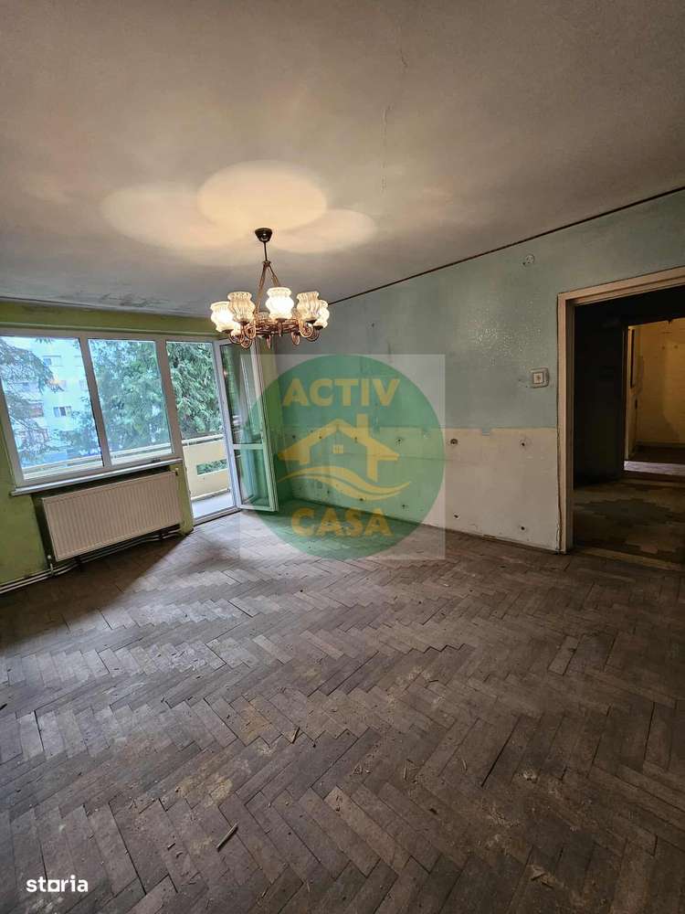 Apartament 3 camere, etaj 2, zona centrala - Imagine principală: 2/7