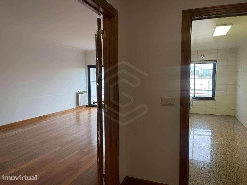 T3 para arrendar em condomínio com localização privilegiada junto P... - Grande imagem: 5/29