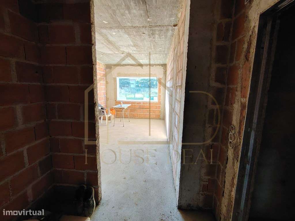 MAGNÍFICO Apartamento T3 com Parqueamento e Arrecadação. Montijo-13