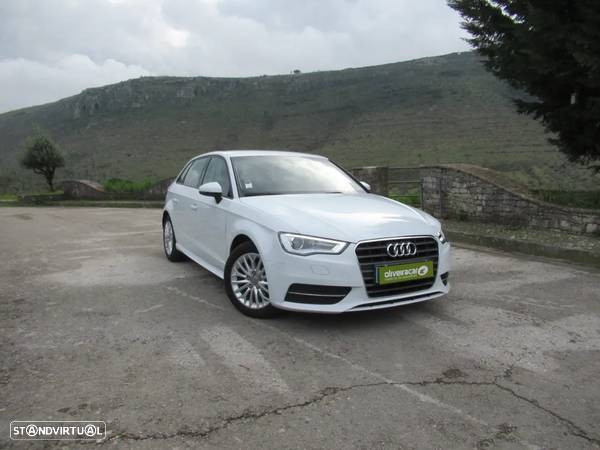 Audi A3 Sportback 1.6 TDi Attraction Ultra - 12