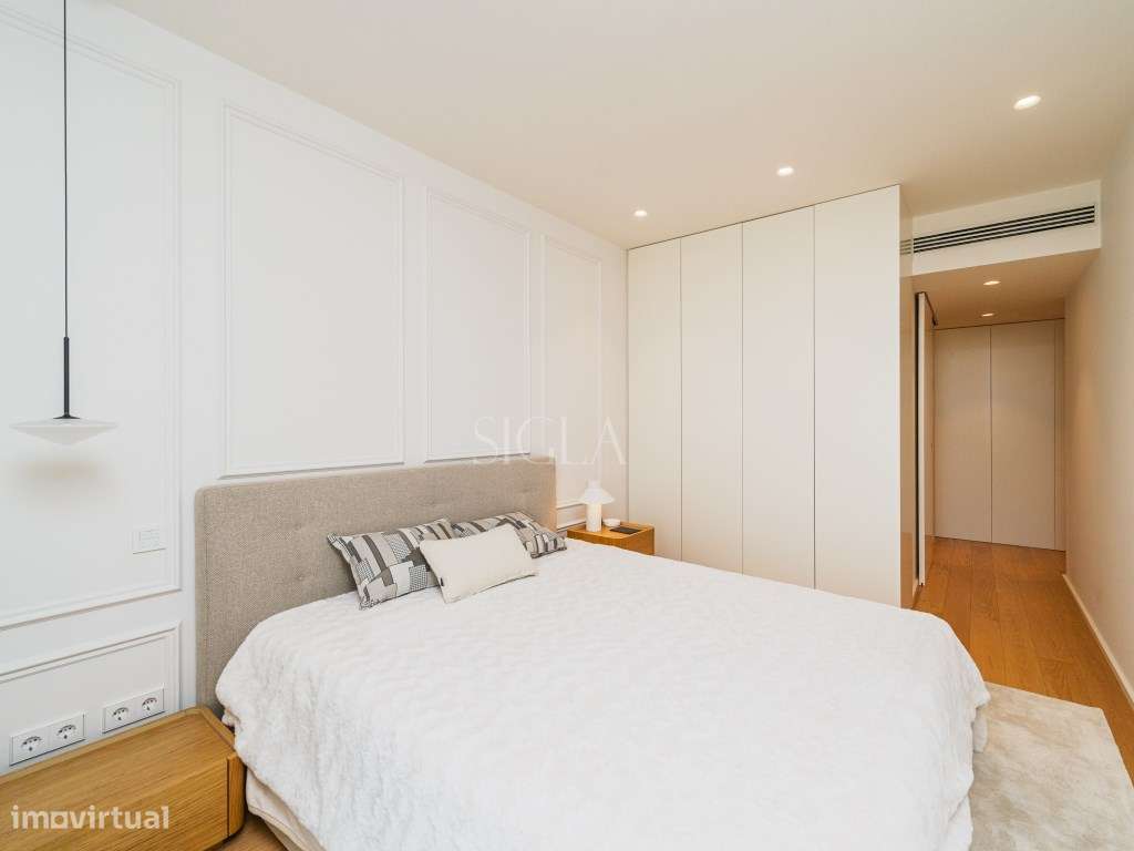 Penthouse T3 com piscina no terraço - Primeira linha de Mar-22