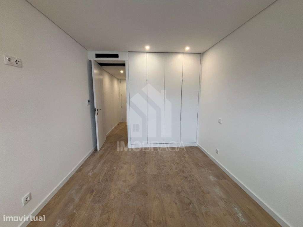 Apartamento T2, em São Vicente, Braga-12