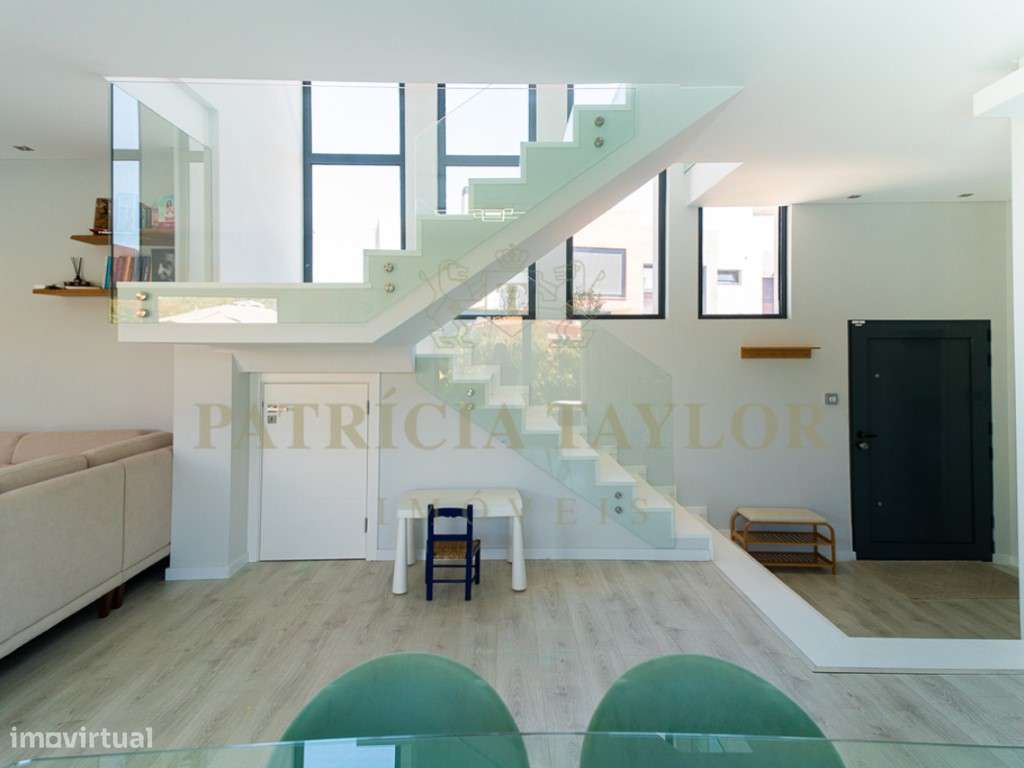 Moradia T3 a venda em Tires-17