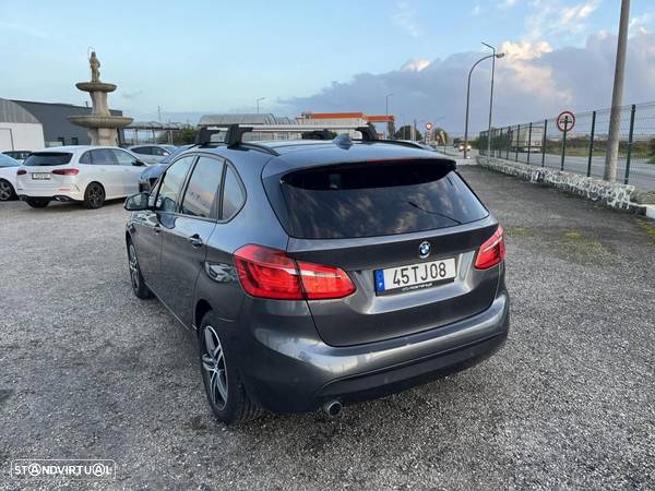 BMW 216 Active Tourer d Line Sport - 32