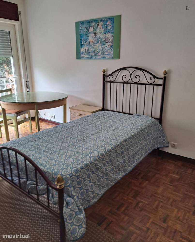 Quarto - localizado em Bairro do Sol Coimbra - Grande imagem: 5/7