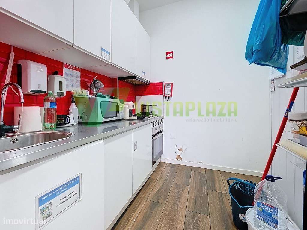 Talho em Funcionamento no Centro da Cidade Portimão - Loja Totalmen...-17