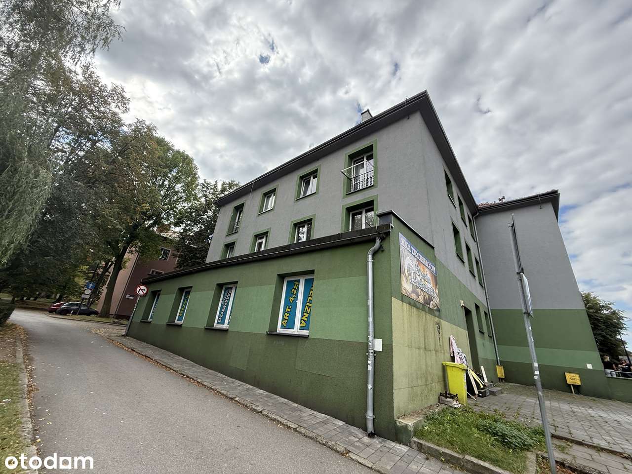 Lokal w fantastycznej lokalizacji-10