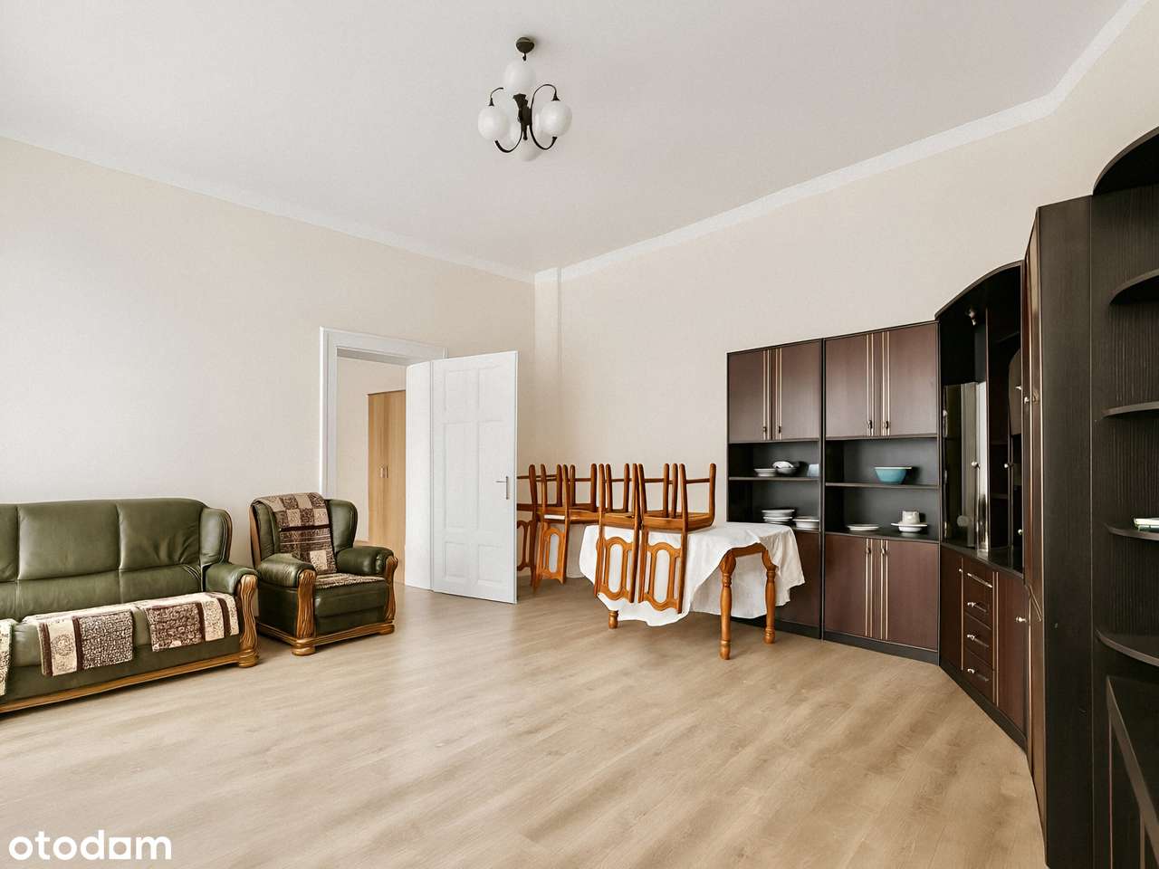 Mieszkanie w kamienicy, nowa kuchnia, parking, atrakcyjna lokalizacja!-5