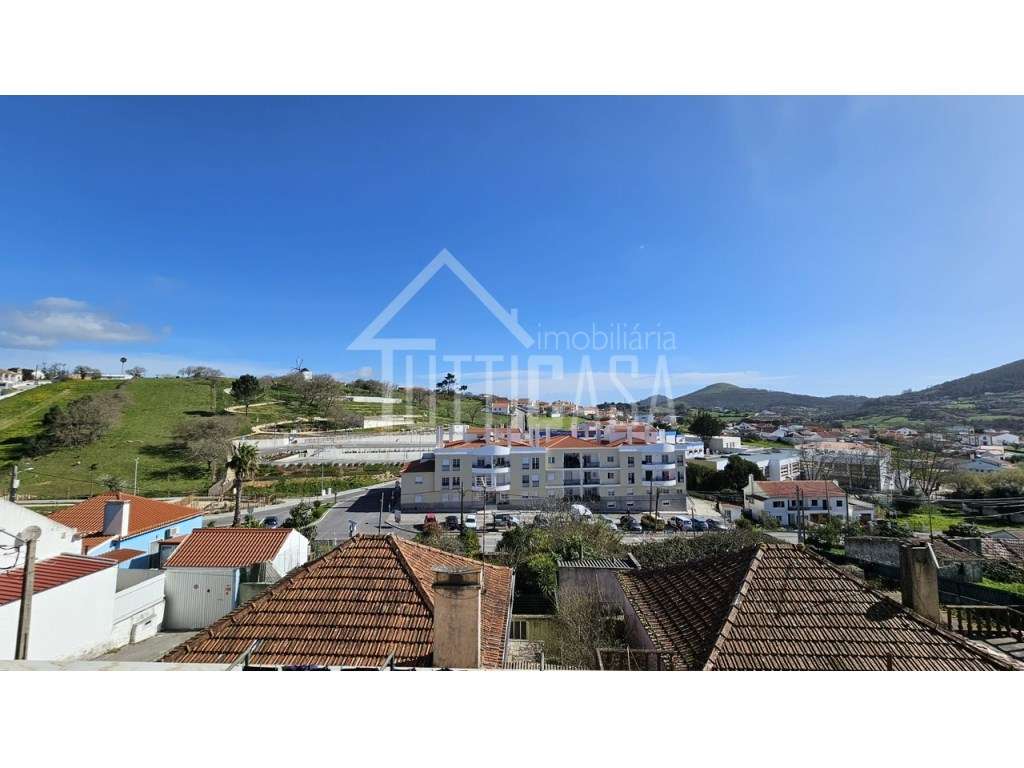 Apartamento T3 com garagem BOX em Alcainça-50