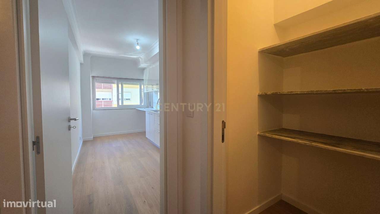 Moderno Apartamento T1 em Venteira, Amadora-22