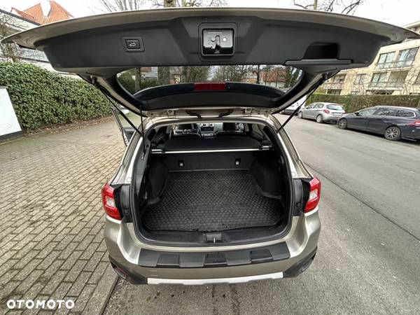 Subaru Outback 2.0D Exclusive Lineartronic - 12