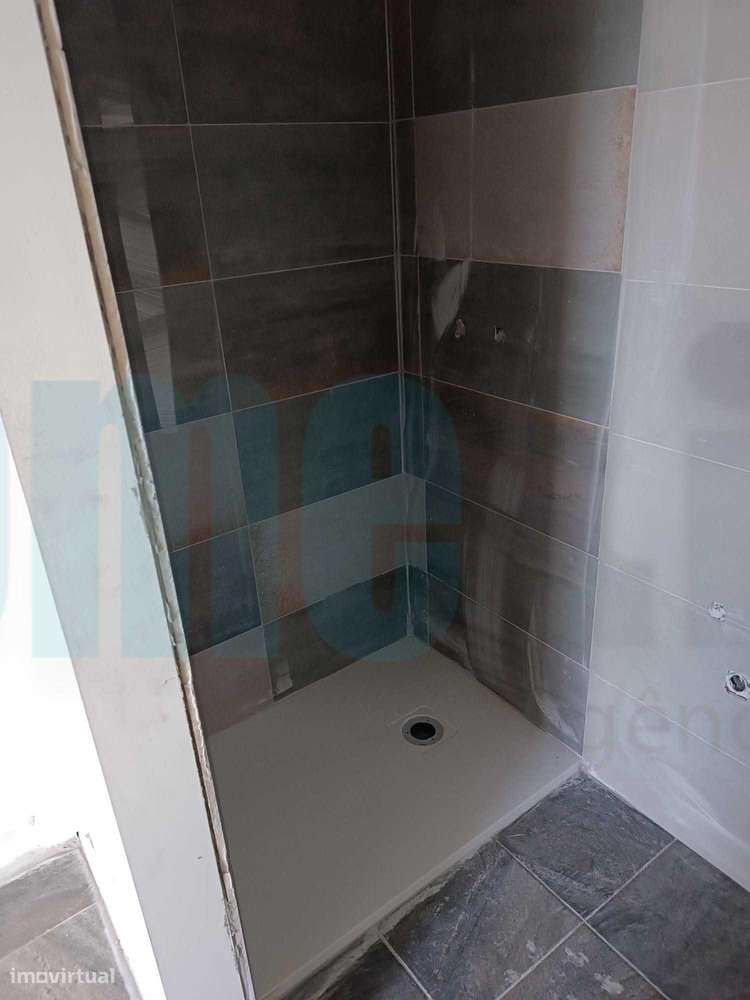 Prédio Rés do Chão | 2 Moradias Independentes | Pinheiro de Loures-18