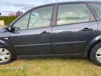 Renault Scenic 1.6 16V Confort Authentique - 3