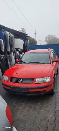 Zderzak przedni Volkswagen Passat B5 1999 - 3