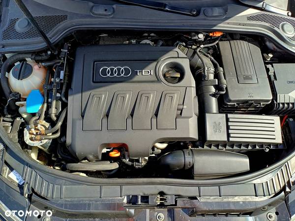 Audi A3 2.0 TDI DPF Ambition S tronic - 14