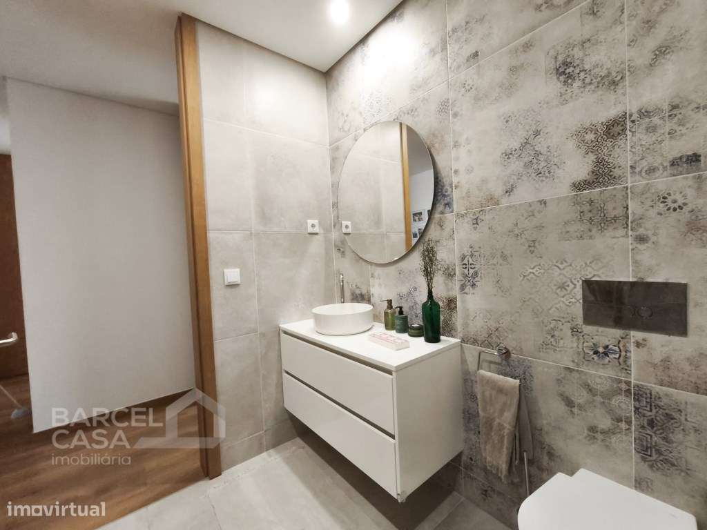 Oportunidade Única: Moradia T3 Térrea Semi-Nova em Manhente!-9