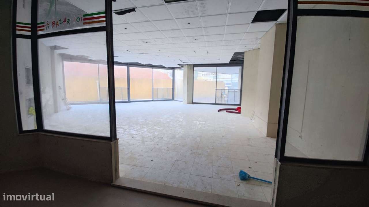 Loja para comerciço serviços. Bairro Novo. Figueira da Foz - Grande imagem: 2/13