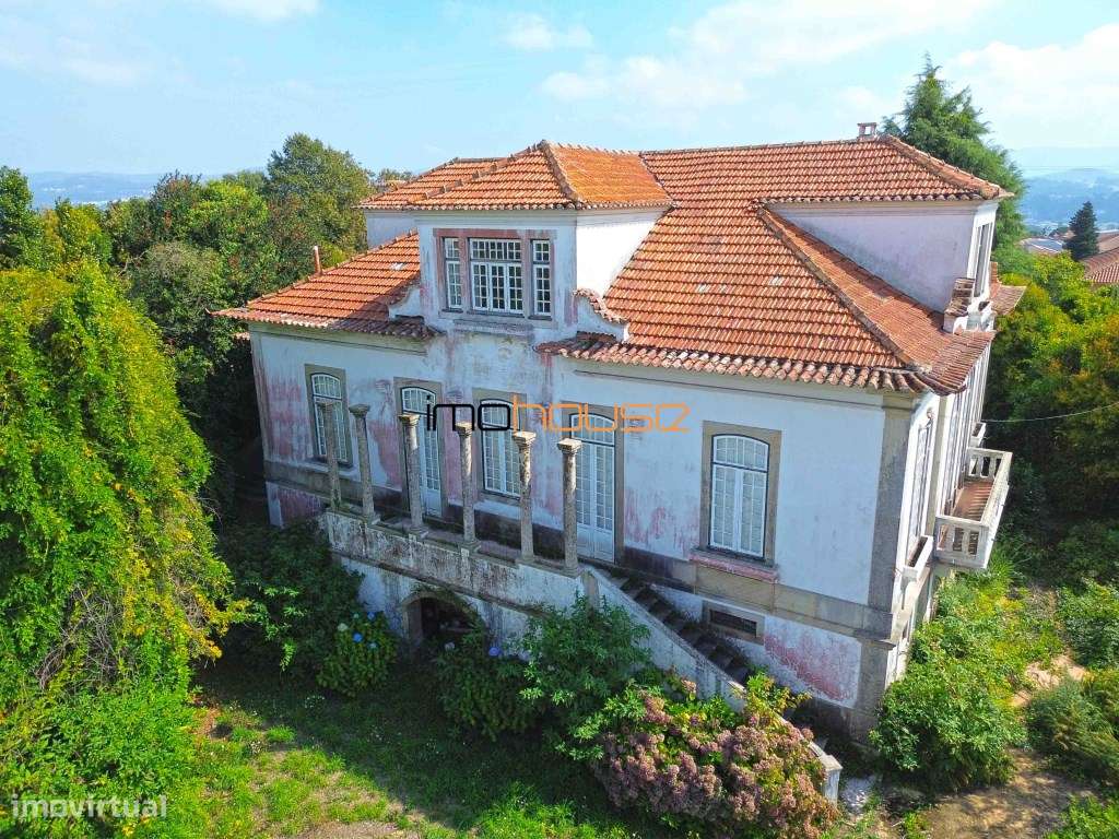 Casa senhorial do século XIX ( Zona Espaço Central II)-7