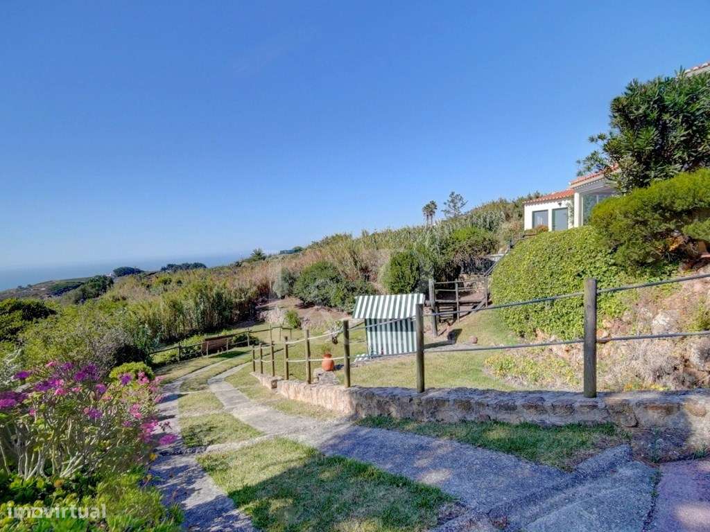 Moradia T2+3 com jardim e vista mar na Azóia, Sintra-51