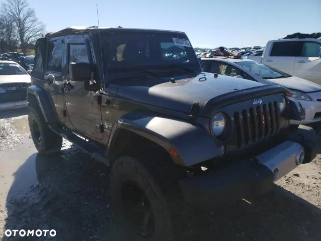 Jeep Wrangler - 32