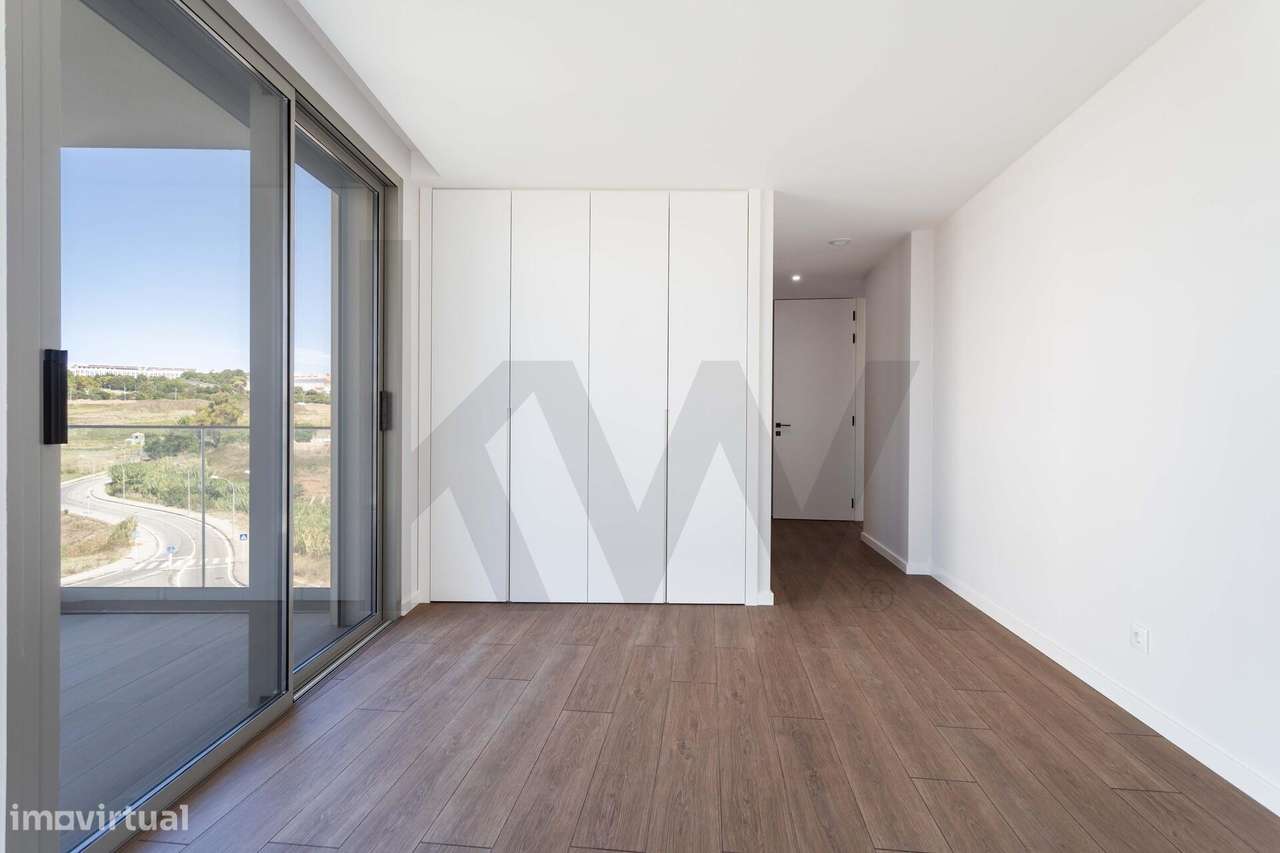 Exclusivo T3 Novo com Varandas de 51m2 | 2 Lugares de Garagem e Arreca-28