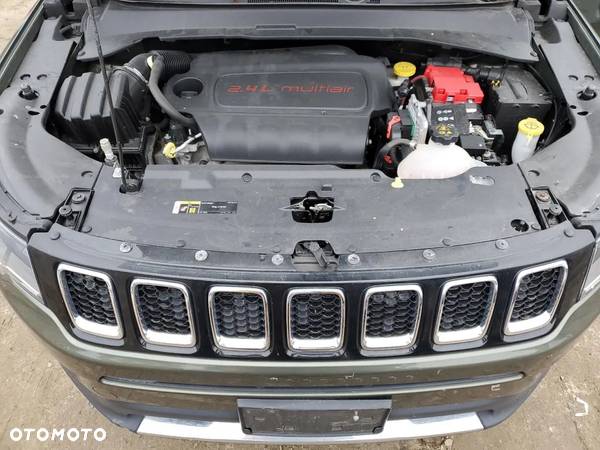 Jeep Compass - 10