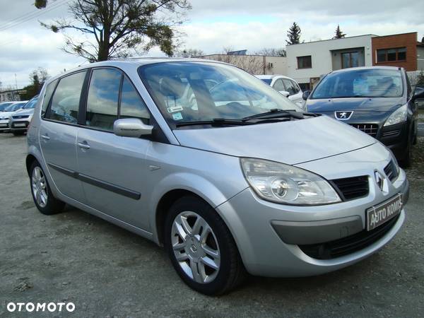 Renault Scenic - 1