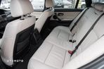 BMW Seria 3 325i xDrive Touring - 25