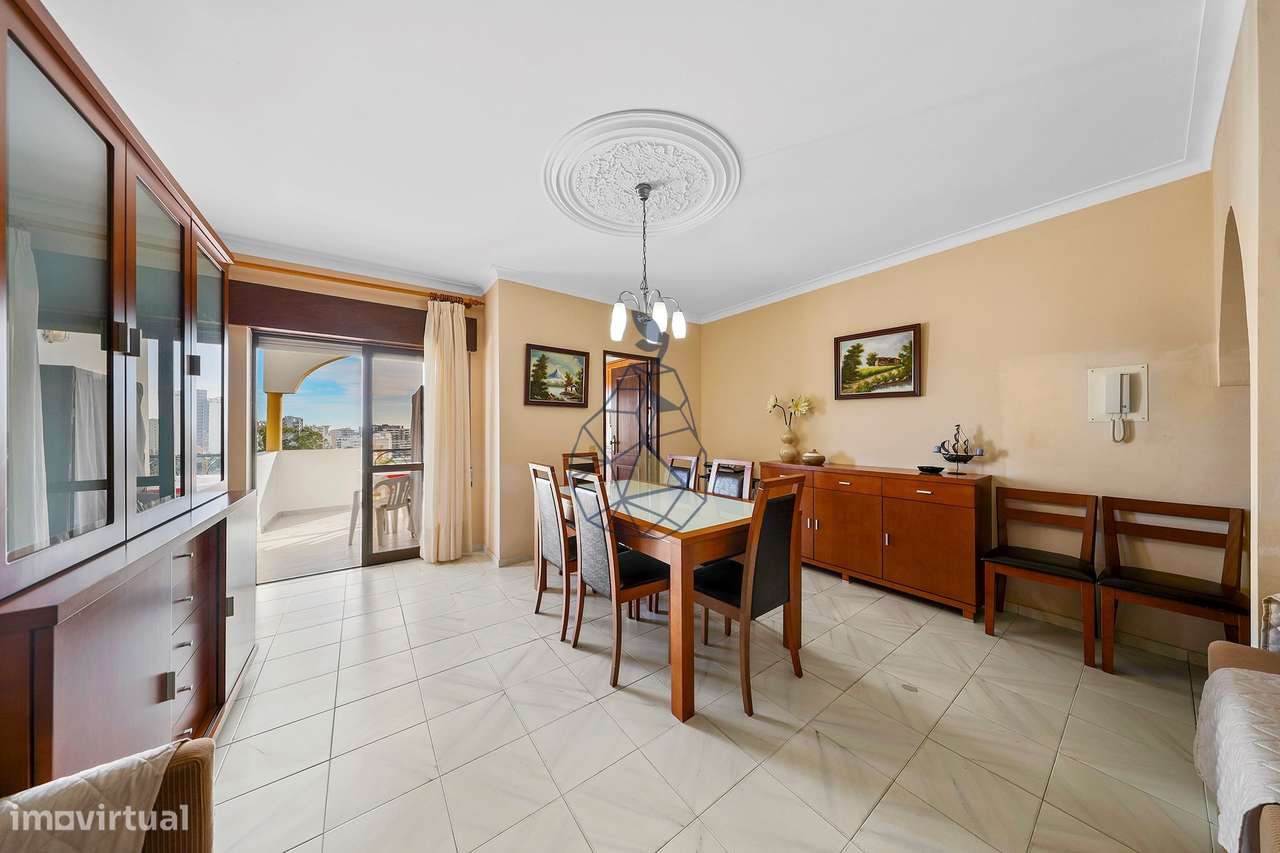 Apartamento T2 virado a Sul , com Garagem na Vila Rosa - Portimão-30