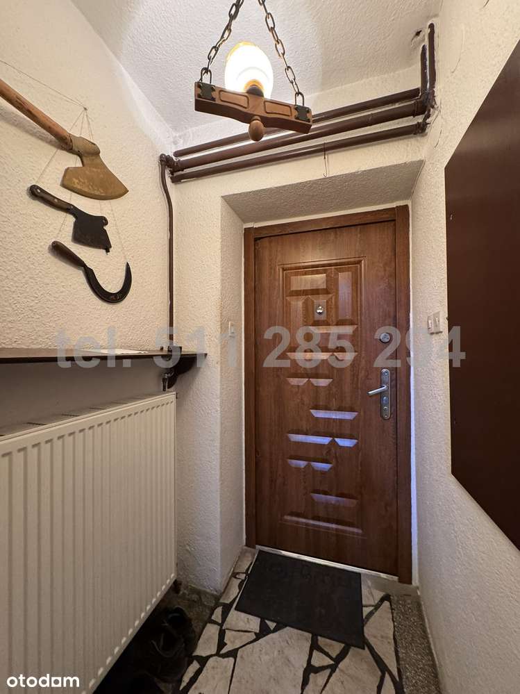 Dom wolnostojący, zielona okolica, klimatyczna działka.-19