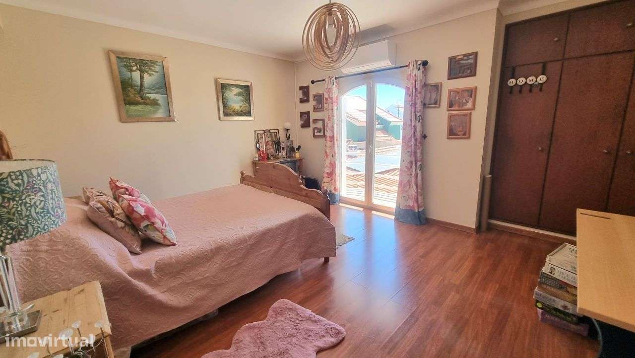 Moradia T5 com piscina, Brejos de Azeitão, Azeitão-31