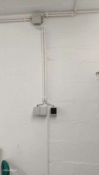 Alugo garagem privada no Barreiro - Grande imagem: 4/7