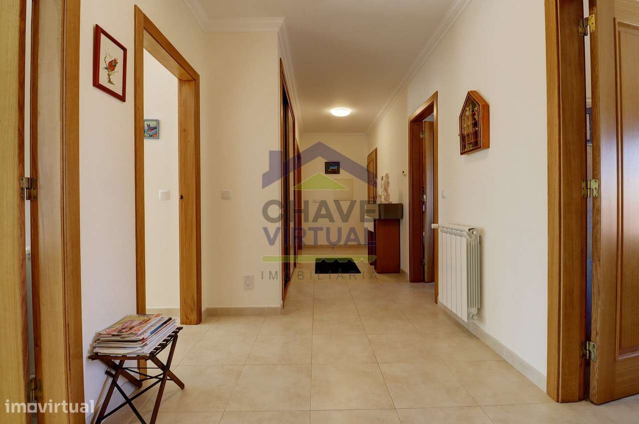 Apartamento T3 com Garagem e Arrecadação - Centro Lourinhã-19