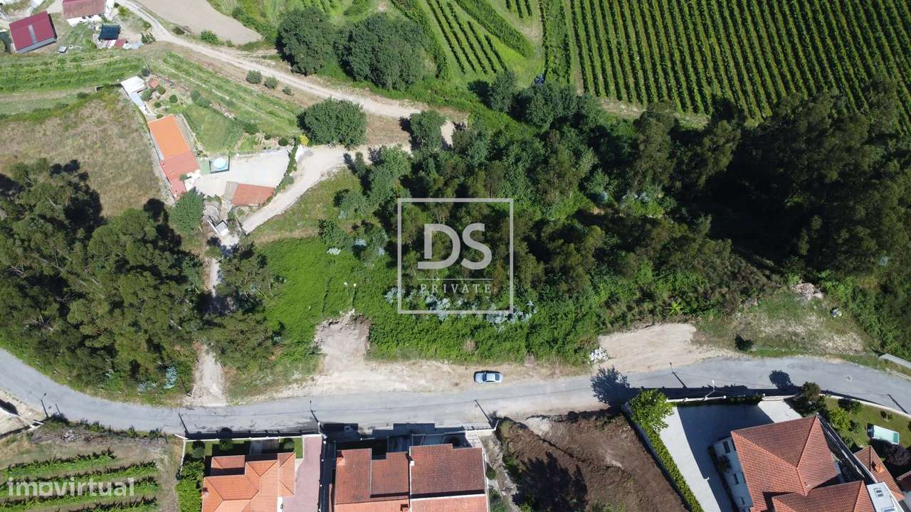 Terreno Urbano de 4.400 m² em Lousada: Investimento Ideal com Vista Pr - Grande imagem: 5/6