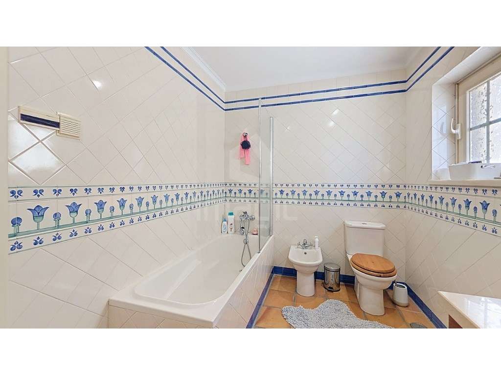 Moradia T4 isolada, usada, Encarnação - Mafra-24