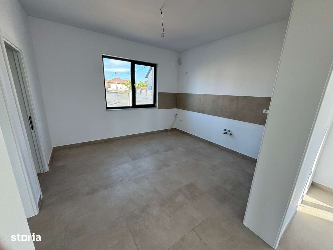 Oferim spre vânzare locuință  P+1E, ,Ștefănești langa Lidl ! - Imagine principală: 4/20