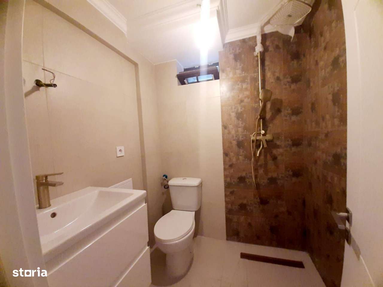 Casa de vanzare in Piata Abator-9