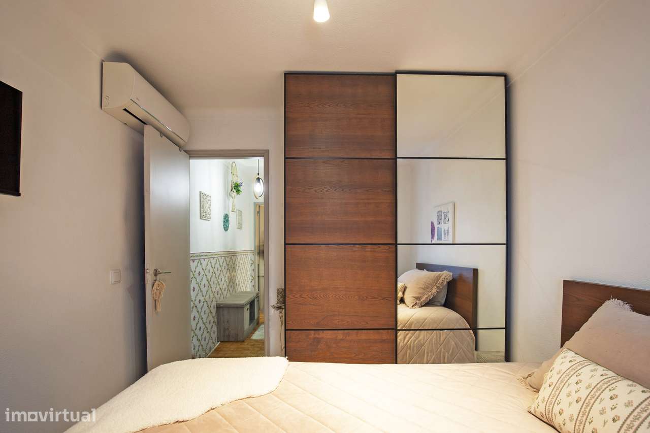 Prédio T2 na vila de Sesimbra a poucos metros da praia-17