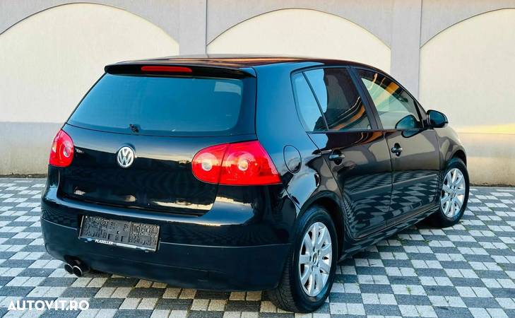 Volkswagen Golf - 3