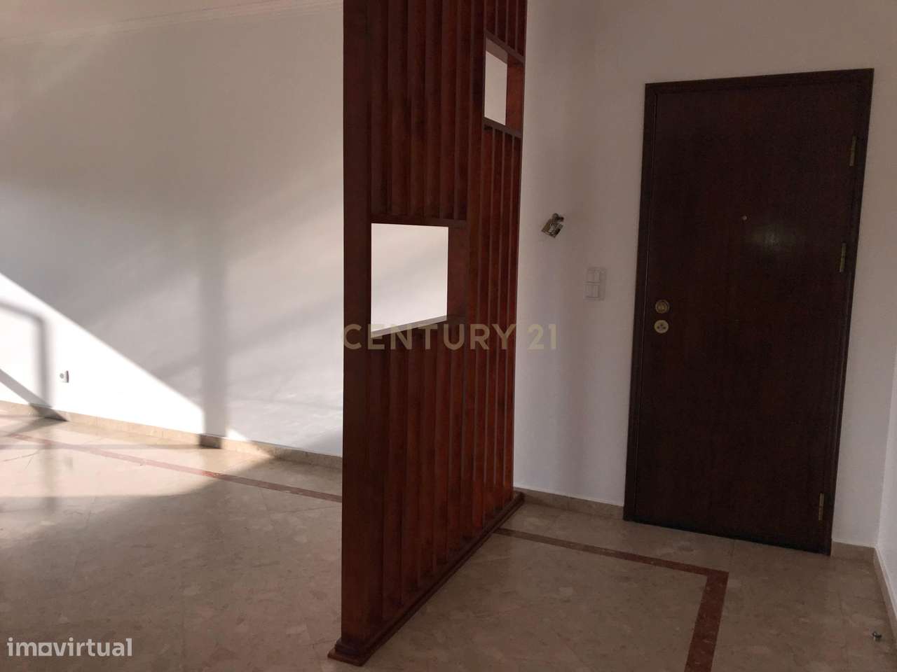 T3 Renovado com Vista Mar | Suíte | Box Fechada | Ericeira-8