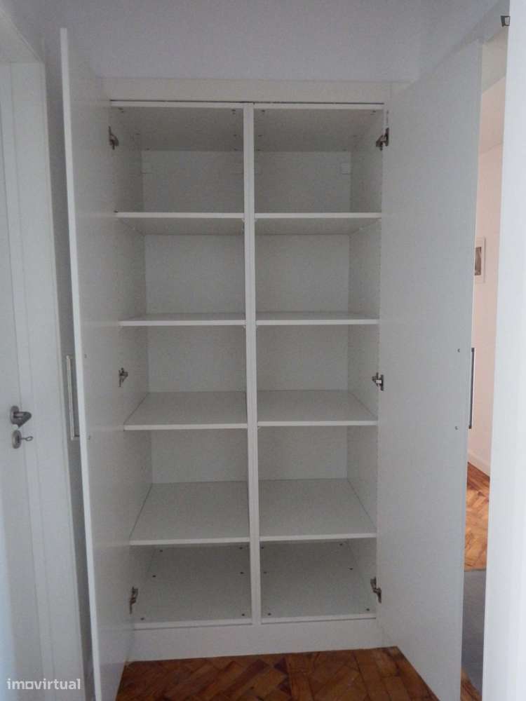 Quarto - localizado em Roma-Areeiro Lisbon - Grande imagem: 4/10