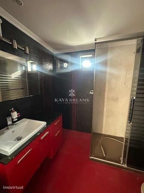 T6 para venda na Quinta Nova em Odivelas com 4 lugares de Parqueame...-5