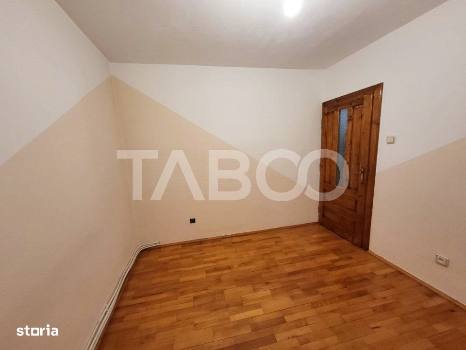 Apartament cu 3 camere etaj 3 de vanzare in Sebes Lucian Blaga