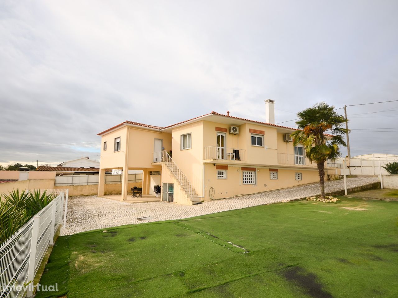 Moradia 5 assoalhadas com 1.585 m2 de terreno