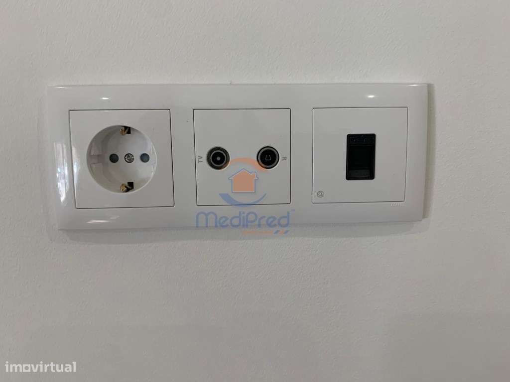 Apartamento T3 totalmente remodelado | Amadora-47