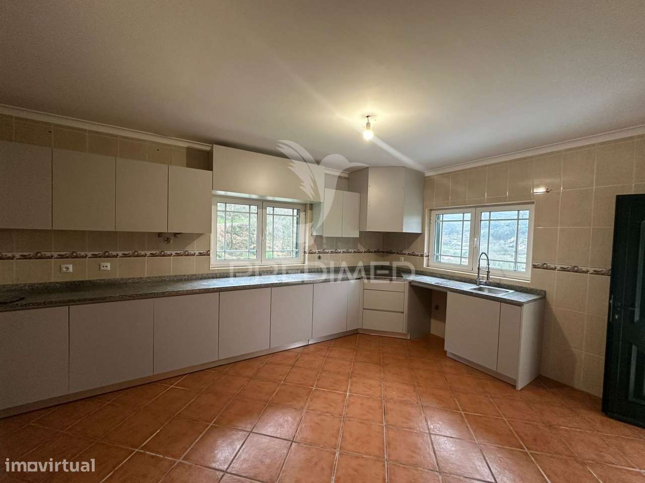 Moradia Isolada T3 em Amarante – 1.070m² de Terreno, a 8 min. do Ce... - Grande imagem: 4/11