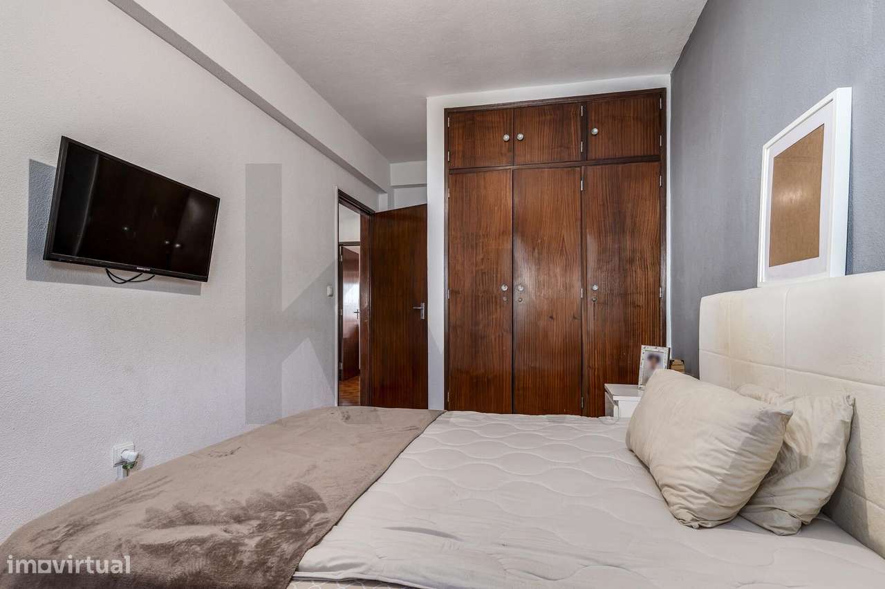 Apartamento T2 com Varanda e Arrecadação, Póvoa de Santa Iria, Vila Fr-11