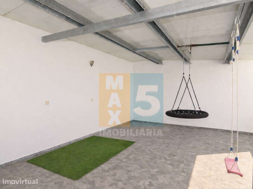 Moradia com 2 terraços em zona calma - Montijo-29