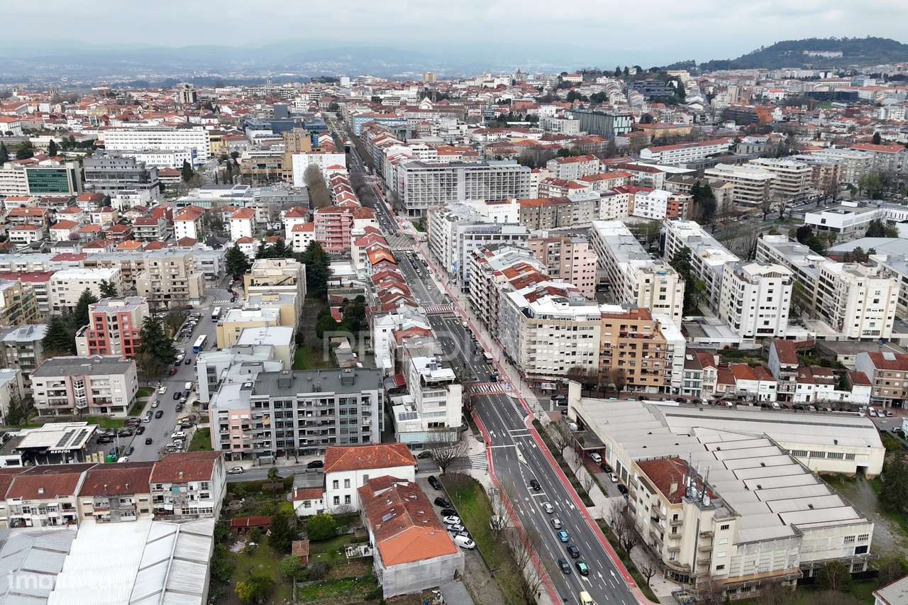 APARTAMENTO T0 NO CORAÇÃO DE BRAGA - (OPORTUNIDADE IMPERDÍVEL) - Grande imagem: 5/19